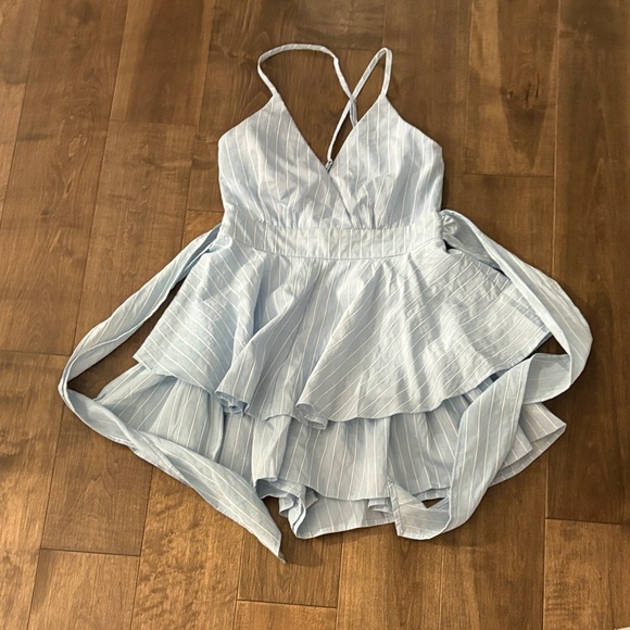 @ balance Pants - Elegant Light Blue Ruffle Romper